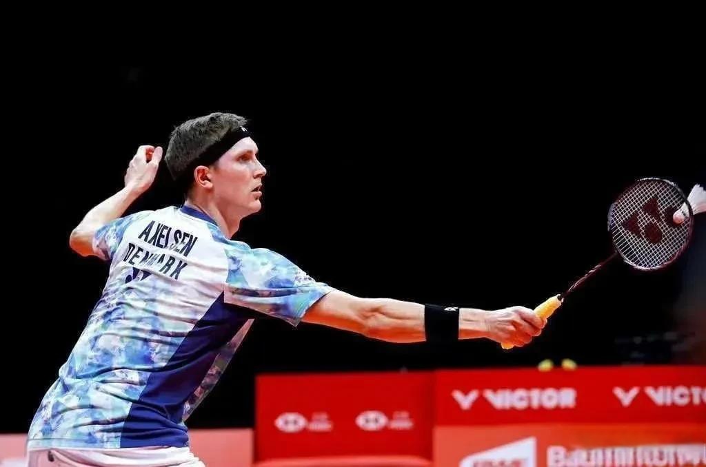 -日本羽毛球队险胜英格兰羽毛球队，安赛龙完成帽子戏法的简单介绍